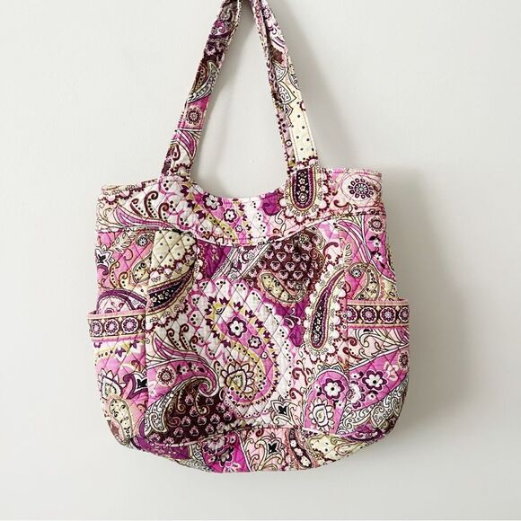 Vera Bradley very berry  paisley tote //shabby chic, patchwork, boho - Picture 1 of 6